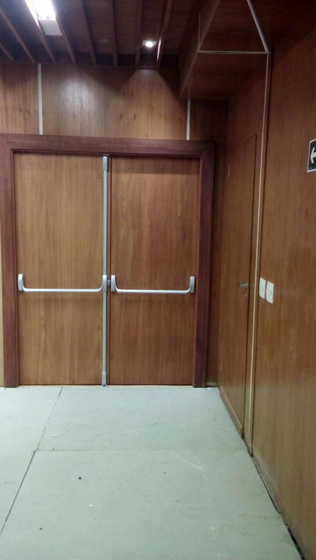Preço de Porta Isolamento Acústico Colombo - Portas Acústicas Residenciais