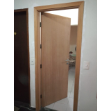 porta de madeira acústica Santa Rita