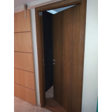 porta de madeira com isolamento acústico Itapecerica da Serra